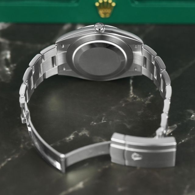 Rolex Oyster Perpetual 124300 Image 4